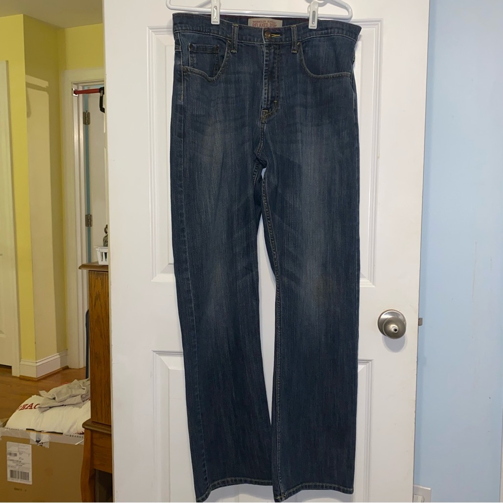 Wrangler Mens Size 33 X 32 Relaxed Blue Jeans RN# 130273